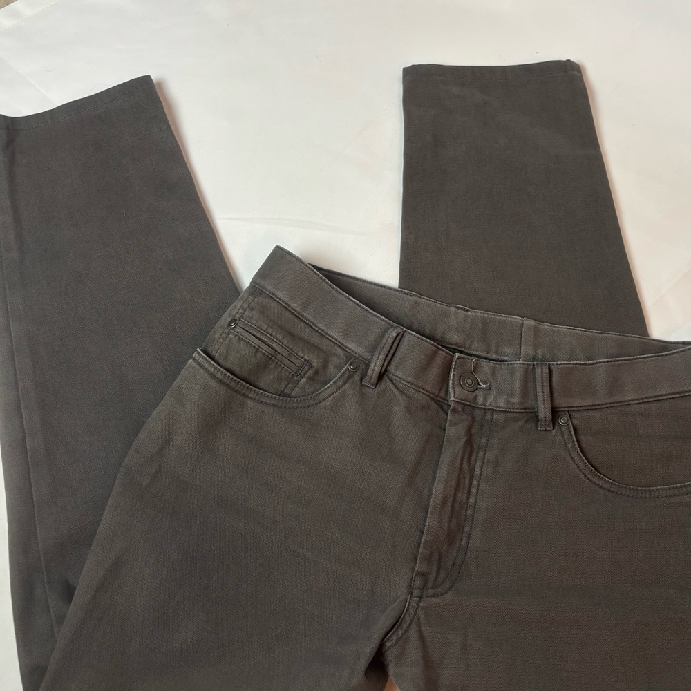 HILTL Gray Flat Front Pants Jeans Straight Leg Men’s 33 HEMMED 27” Inseam